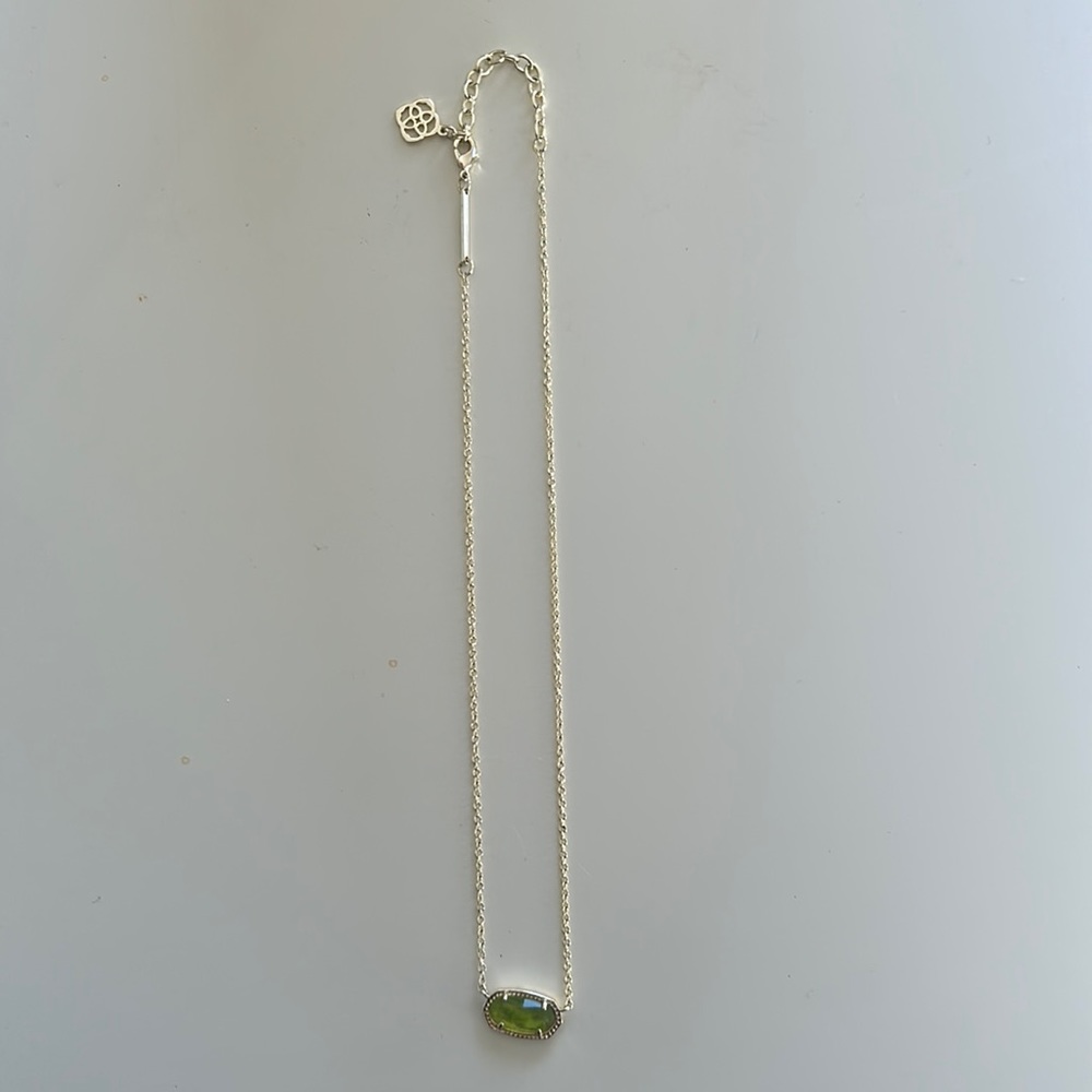 Kendra Scott Elisa Pendant Necklace in Peridot Illusion